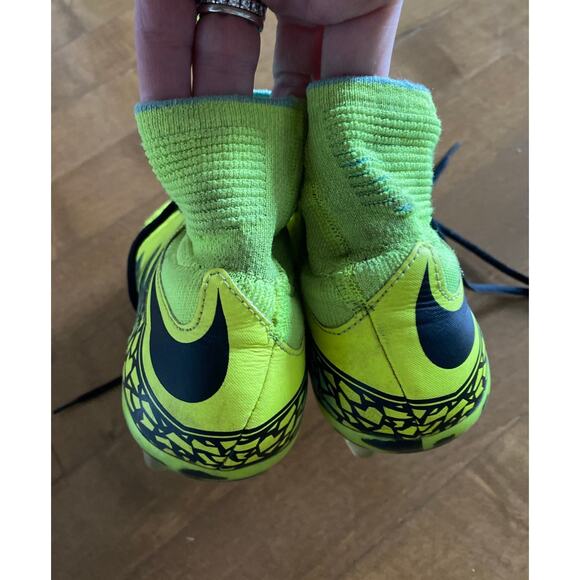 Nike Hypervenom Phantom II FG Volt/Black/Hyper Turquoise youth size 5.5 - Picture 7 of 12